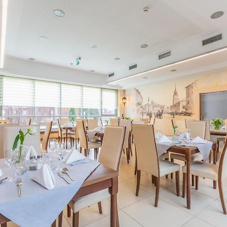 Hotel Poleczki Warsaw Airport Kültér fotó